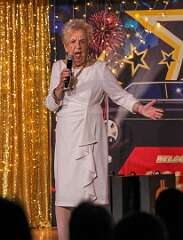 172: HoorayHollywood-172