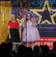 260: HoorayHollywood-260
